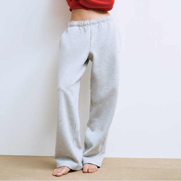 Tna Cozy Sweatfleece Mega Straight Sweatpant (NWOT) - Picture 10 of 16